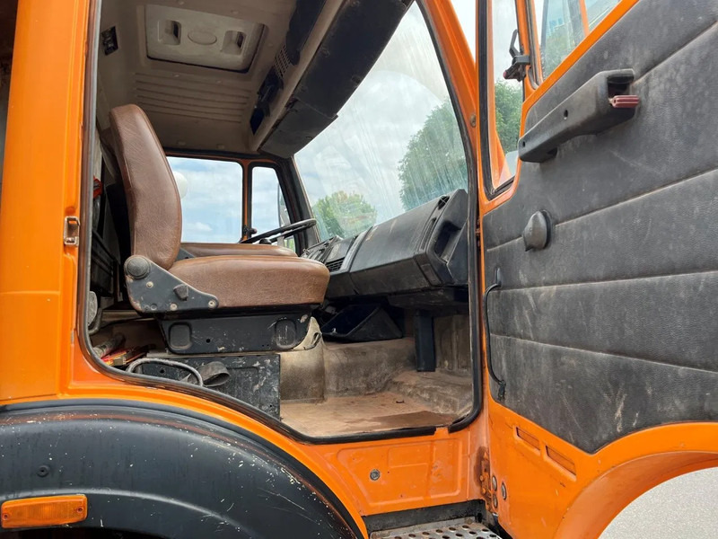 Mercedes-Benz SK 2628 6X4 FULL STEEL SPRING KIPPER MANUAL GEARBOX - Truk jungkit: gambar 4 Mercedes-Benz SK 2628 6X4 FULL STEEL SPRING KIPPER MANUAL GEARBOX - Truk jungkit: gambar 4