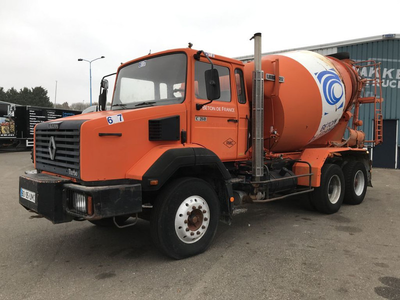 Renault C260 6X4 MANUAL STEEL - Truk pengaduk beton: gambar 2 Renault C260 6X4 MANUAL STEEL - Truk pengaduk beton: gambar 2