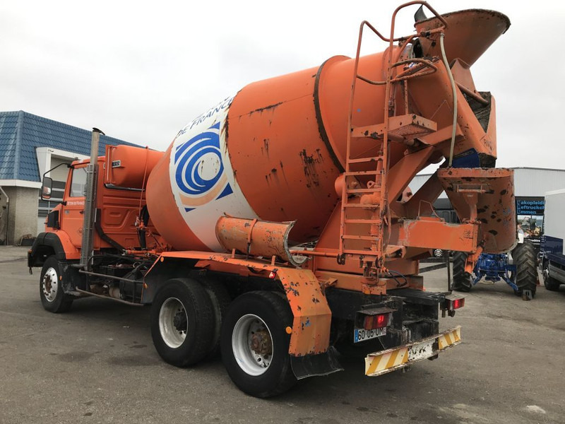 Renault C260 6X4 MANUAL STEEL - Truk pengaduk beton: gambar 3 Renault C260 6X4 MANUAL STEEL - Truk pengaduk beton: gambar 3