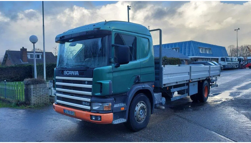 Scania P94-220 Manual Steel - Truk flatbed: gambar 1 Scania P94-220 Manual Steel - Truk flatbed: gambar 1