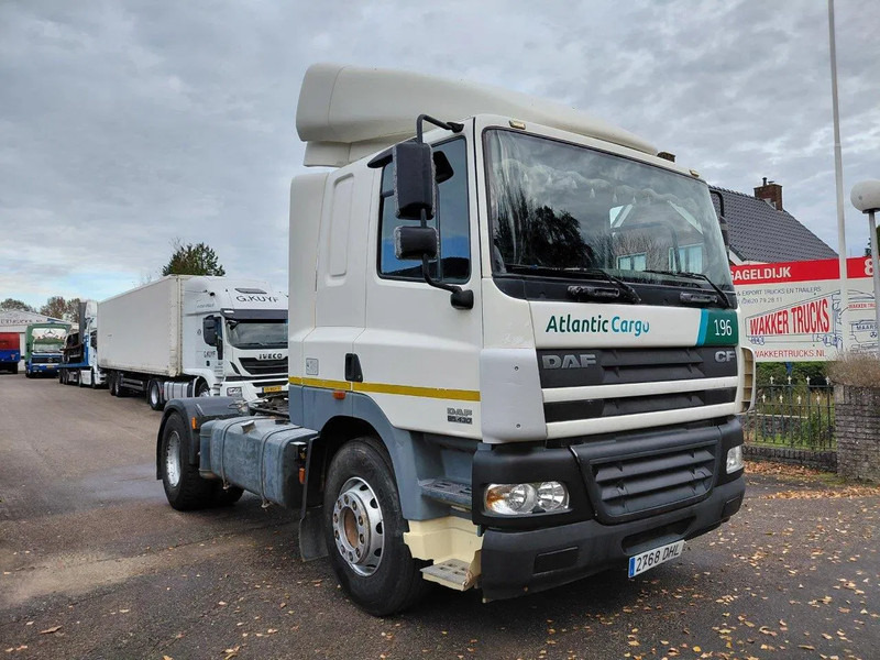 DAF CF 85.430 MANUAL ZF GEARBOX 4x2 Truckhead !! EURO 3 Engine !! - Tractor head: gambar 2 DAF CF 85.430 MANUAL ZF GEARBOX 4x2 Truckhead !! EURO 3 Engine !! - Tractor head: gambar 2