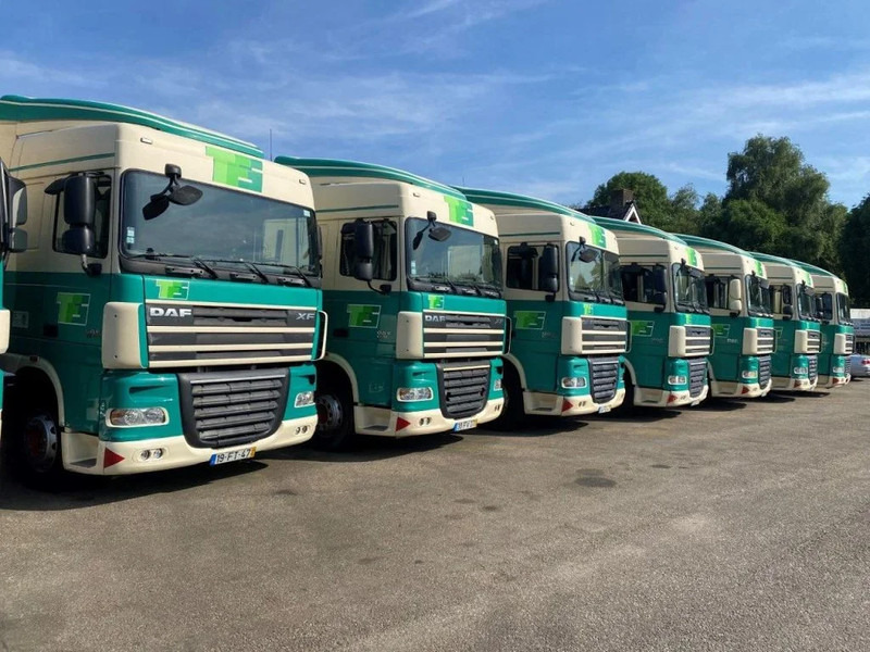 DAF XF 105.410 4 PIECES AVAILABLE - Tractor head: gambar 2 DAF XF 105.410 4 PIECES AVAILABLE - Tractor head: gambar 2