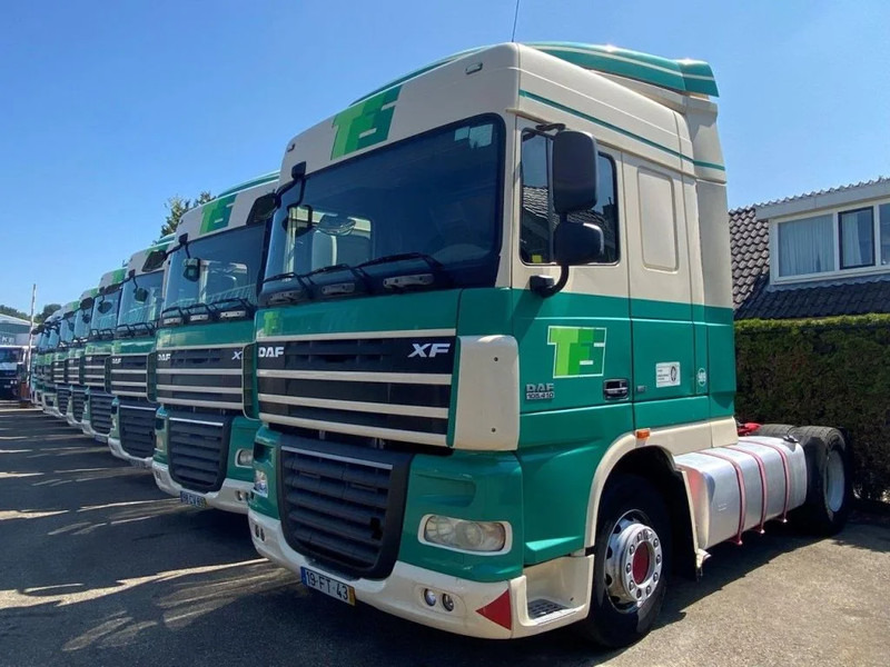 DAF XF 105.410 4 PIECES AVAILABLE - Tractor head: gambar 4 DAF XF 105.410 4 PIECES AVAILABLE - Tractor head: gambar 4