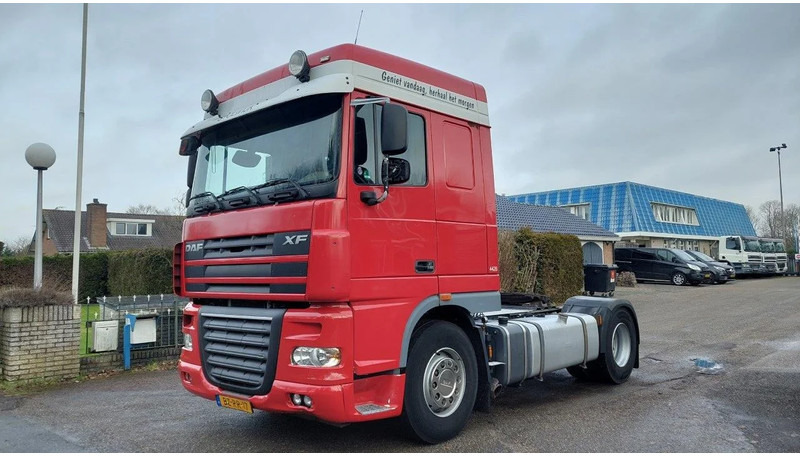 DAF XF 105.410 4X2 HYDRAULIC - Tractor head: gambar 1 DAF XF 105.410 4X2 HYDRAULIC - Tractor head: gambar 1