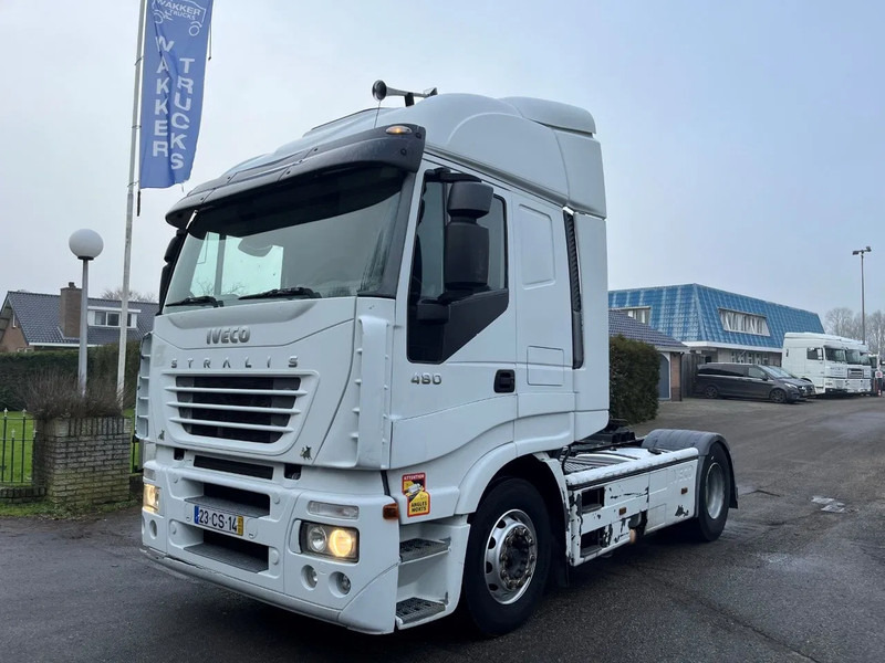 Iveco Stralis 440.48 MANUAL ZF GEARBOX CLEAN CONDITION - Tractor head: gambar 1 Iveco Stralis 440.48 MANUAL ZF GEARBOX CLEAN CONDITION - Tractor head: gambar 1