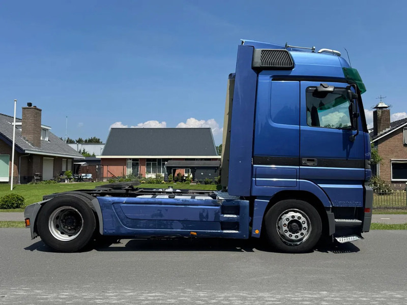 Mercedes-Benz Actros 1848 V8 EPS 3 PEDAL WITH RETARDER AND AIRCO - Tractor head: gambar 3 Mercedes-Benz Actros 1848 V8 EPS 3 PEDAL WITH RETARDER AND AIRCO - Tractor head: gambar 3