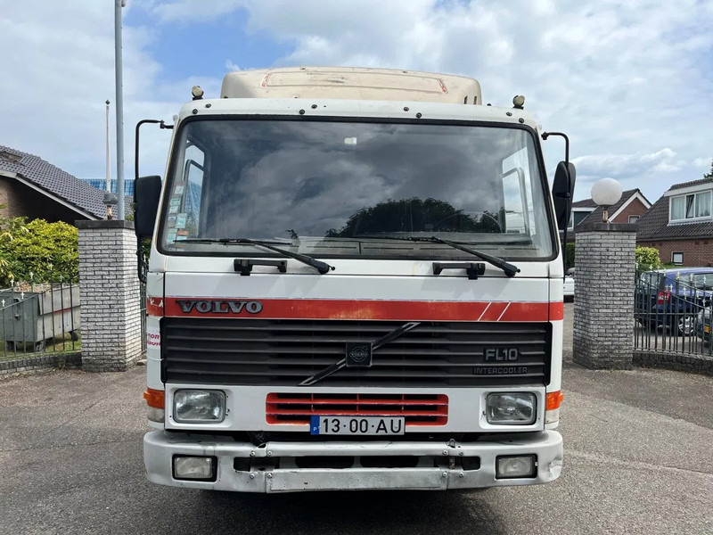 Volvo FL 10.320 4X2 TRUCKHEAD FULL STEEL SUSPENSION - Tractor head: gambar 2 Volvo FL 10.320 4X2 TRUCKHEAD FULL STEEL SUSPENSION - Tractor head: gambar 2