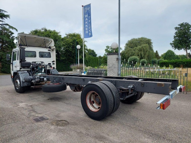 Volvo FL 250 MANUAL STEEL SUSPENSION - Truk sasis: gambar 2 Volvo FL 250 MANUAL STEEL SUSPENSION - Truk sasis: gambar 2