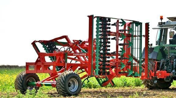 AGRO-MASZ AUC 40H - Petani: gambar 1 AGRO-MASZ AUC 40H - Petani: gambar 1