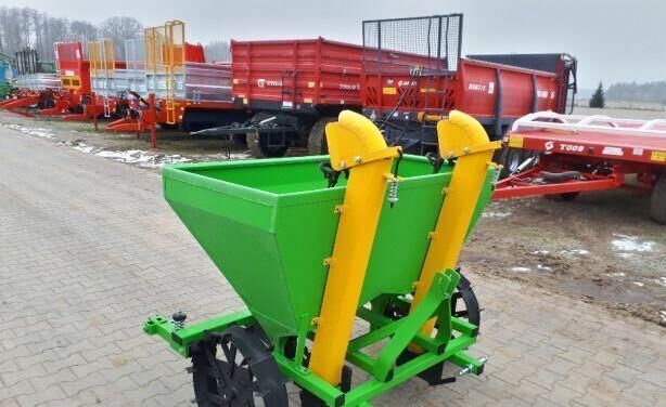 BOMET New - Mesin penanam kentang: gambar 1 BOMET New - Mesin penanam kentang: gambar 1