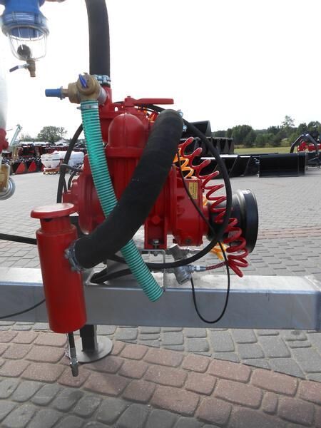 POMOT Single-axial tanker truck/ Beczkowóz wóz asenizacyjny 5000 l - Kapal tanker bubur: gambar 4 POMOT Single-axial tanker truck/ Beczkowóz wóz asenizacyjny 5000 l - Kapal tanker bubur: gambar 4