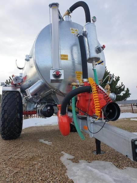 POMOT Single-axial tanker truck/ Beczkowóz wóz asenizacyjny 8000 l - Kapal tanker bubur: gambar 4 POMOT Single-axial tanker truck/ Beczkowóz wóz asenizacyjny 8000 l - Kapal tanker bubur: gambar 4