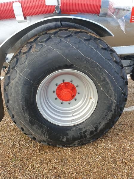 POMOT Single-axial tanker truck/ Beczkowóz wóz asenizacyjny 8000 l - Kapal tanker bubur: gambar 2 POMOT Single-axial tanker truck/ Beczkowóz wóz asenizacyjny 8000 l - Kapal tanker bubur: gambar 2