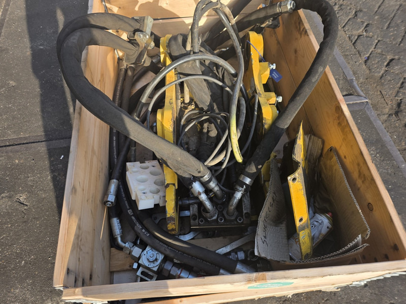 Liebherr likufix sw33 likufix sw 33 schnelwechsler - Skrup cepat untuk Peralatan konstruksi: gambar 2 Liebherr likufix sw33 likufix sw 33 schnelwechsler - Skrup cepat untuk Peralatan konstruksi: gambar 2