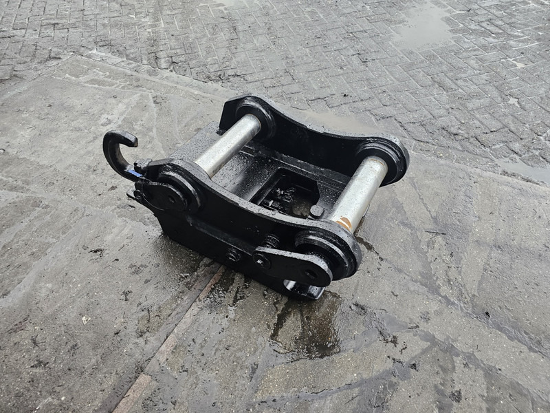 Oilquick 80 coupler connector oq80 oilquick steelwrist - Skrup cepat untuk Peralatan konstruksi: gambar 3 Oilquick 80 coupler connector oq80 oilquick steelwrist - Skrup cepat untuk Peralatan konstruksi: gambar 3