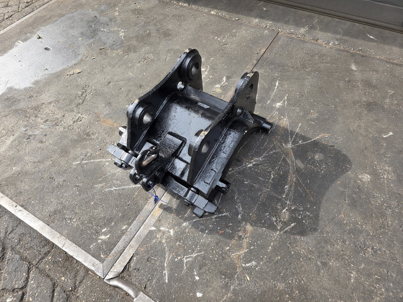 Snelwissel cw30 cw 40 verachtert coupler verachtert cw30 cw 40 - Skrup cepat untuk Peralatan konstruksi: gambar 1 Snelwissel cw30 cw 40 verachtert coupler verachtert cw30 cw 40 - Skrup cepat untuk Peralatan konstruksi: gambar 1