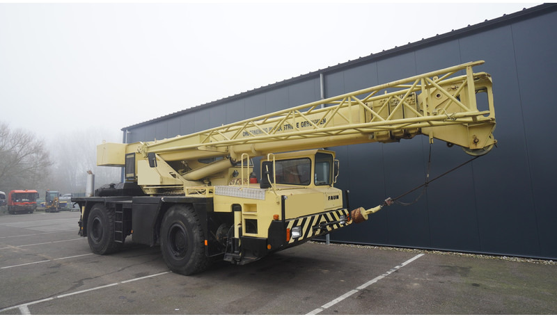 Faun RTF 30 4X4 MOBILE CRANE - Truk derek: gambar 3 Faun RTF 30 4X4 MOBILE CRANE - Truk derek: gambar 3