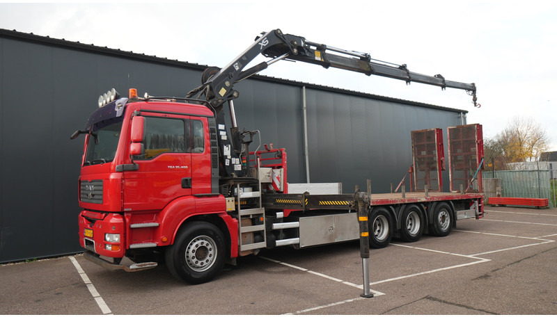 MAN TGA 35.400 8X4 MACHINE/CAR TRANSPORT WITH HIAB 244 EP-4 HI-DUO CRANE 364.000KM - Truk derek: gambar 2 MAN TGA 35.400 8X4 MACHINE/CAR TRANSPORT WITH HIAB 244 EP-4 HI-DUO CRANE 364.000KM - Truk derek: gambar 2