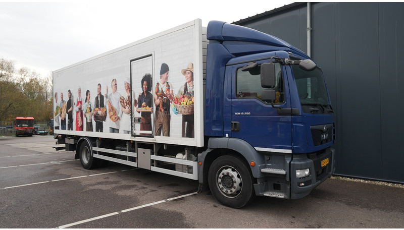 MAN TGM 18.250 FRIGO 328.000KM - Truk berpendingin: gambar 4 MAN TGM 18.250 FRIGO 328.000KM - Truk berpendingin: gambar 4