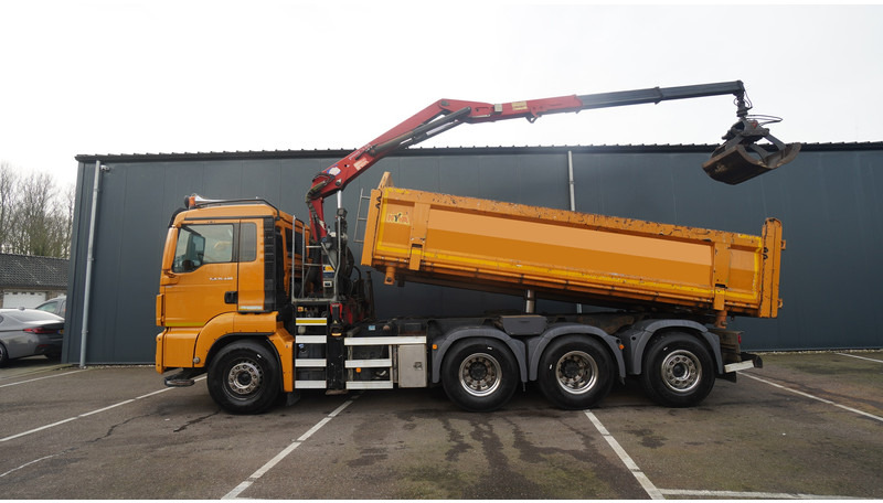 MAN TGS 35-440 8X4 2 SIDE TIPPER WITH HMF Z 1943 CRANE 415.000KM - Truk derek: gambar 1 MAN TGS 35-440 8X4 2 SIDE TIPPER WITH HMF Z 1943 CRANE 415.000KM - Truk derek: gambar 1