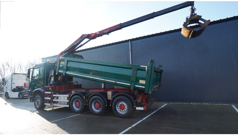 Mercedes-Benz AROCS 3542 8X4 2 SIDE TIPPER WITH HMF Z 1943 CRANE 407.000KM - Truk derek: gambar 3 Mercedes-Benz AROCS 3542 8X4 2 SIDE TIPPER WITH HMF Z 1943 CRANE 407.000KM - Truk derek: gambar 3