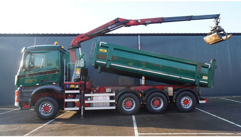 Mercedes-Benz AROCS 3542 8X4 2 SIDE TIPPER WITH HMF Z 1943 CRANE 407.000KM - Truk derek: gambar 1 Mercedes-Benz AROCS 3542 8X4 2 SIDE TIPPER WITH HMF Z 1943 CRANE 407.000KM - Truk derek: gambar 1