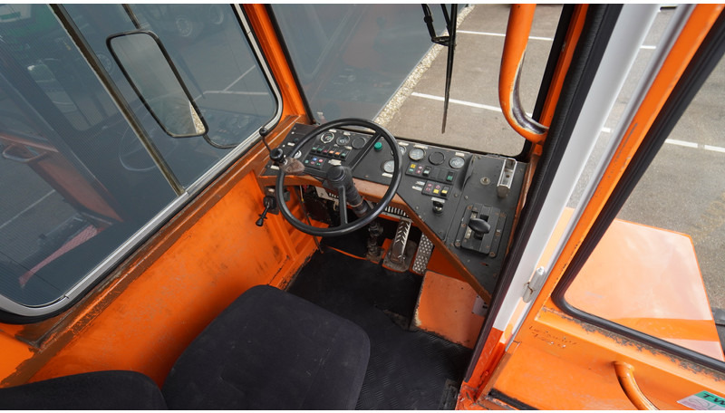 Terberg YT SL 1020 - Peralatan konstruksi: gambar 5 Terberg YT SL 1020 - Peralatan konstruksi: gambar 5