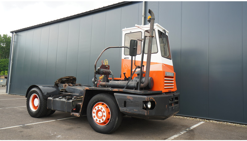 Terberg YT SL 1020 - Peralatan konstruksi: gambar 4 Terberg YT SL 1020 - Peralatan konstruksi: gambar 4