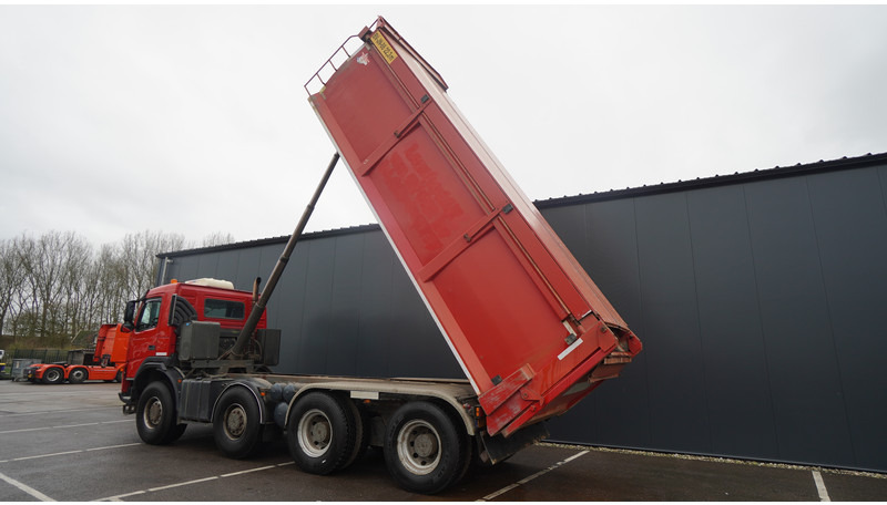 Terberg FM 2000/440 8X8 TIPPER 22.3 M3 647.000KM - Truk jungkit: gambar 4 Terberg FM 2000/440 8X8 TIPPER 22.3 M3 647.000KM - Truk jungkit: gambar 4