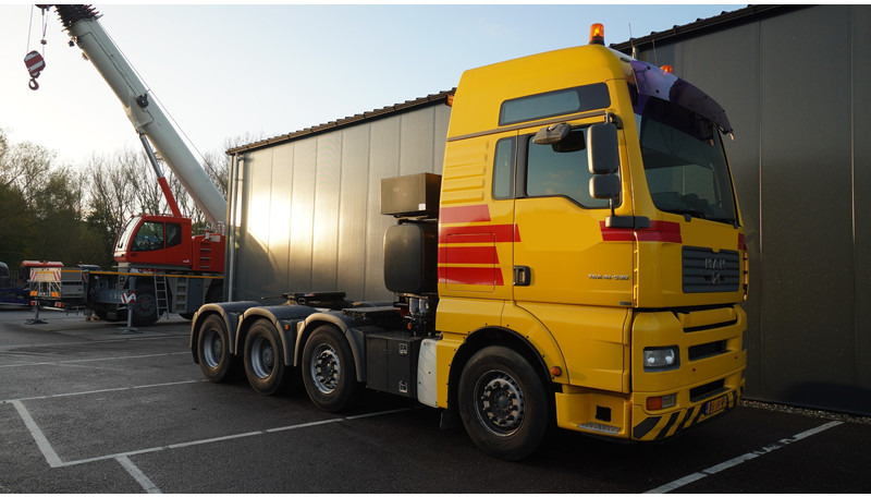 MAN TGA 41.530 8X4 160 TON'S RETARDER 283.000KM - Tractor head: gambar 4 MAN TGA 41.530 8X4 160 TON'S RETARDER 283.000KM - Tractor head: gambar 4