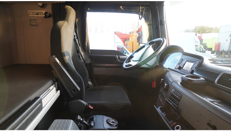 MAN TGX 26.560 6X2 EURO 6 RETARDER - Tractor head: gambar 5 MAN TGX 26.560 6X2 EURO 6 RETARDER - Tractor head: gambar 5