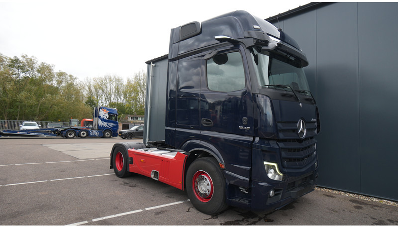 Mercedes-Benz ACTROS 1945 GIGASPACE 727.600KM - Tractor head: gambar 4 Mercedes-Benz ACTROS 1945 GIGASPACE 727.600KM - Tractor head: gambar 4
