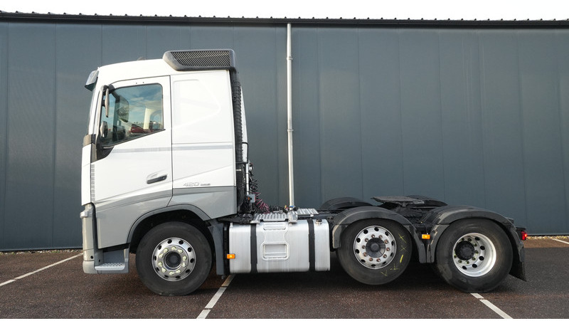 Volvo FH 420 6X2 ADR 881.000KM - Tractor head: gambar 1 Volvo FH 420 6X2 ADR 881.000KM - Tractor head: gambar 1