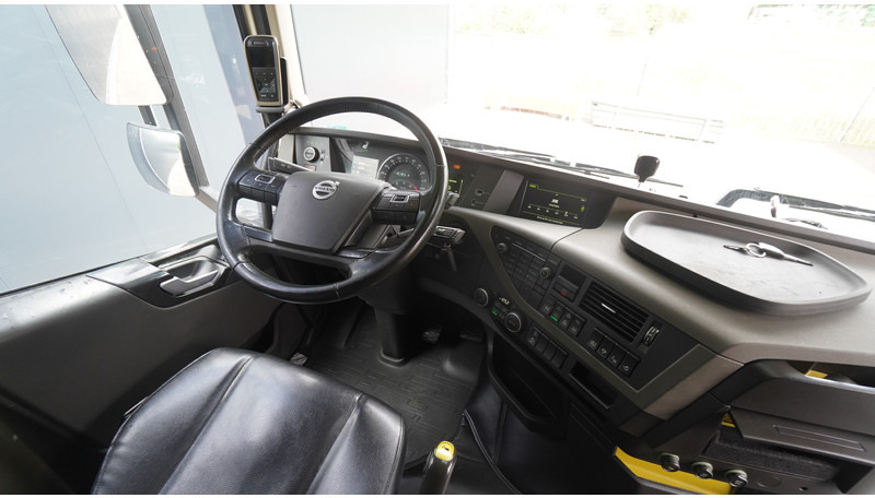 Volvo FH16 750 8X4 260T 683.000KM - Tractor head: gambar 5 Volvo FH16 750 8X4 260T 683.000KM - Tractor head: gambar 5