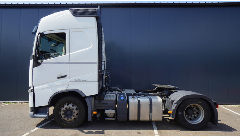 Volvo FH420 4X2 ADR EURO6 - Tractor head: gambar 1 Volvo FH420 4X2 ADR EURO6 - Tractor head: gambar 1
