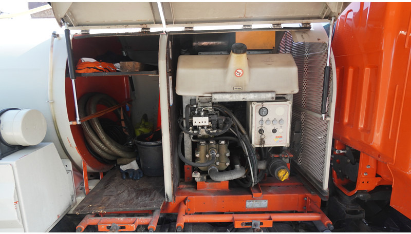 Renault Maxity 130-35/6 CC BROKEN ENGINE HIGH PRESSURE AND VACUUM SYSTEM - Van pengiriman: gambar 5 Renault Maxity 130-35/6 CC BROKEN ENGINE HIGH PRESSURE AND VACUUM SYSTEM - Van pengiriman: gambar 5