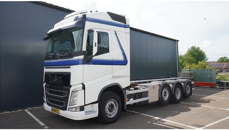 Volvo FH 460 8X2 20 FT CONTAINER TRANSPORT TRUCK - Pengangkut kontainer/ Container truck: gambar 3 Volvo FH 460 8X2 20 FT CONTAINER TRANSPORT TRUCK - Pengangkut kontainer/ Container truck: gambar 3