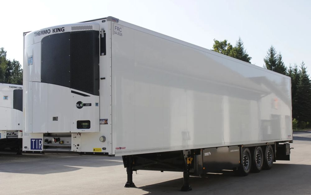 Schmitz Cargobull FP 60 V7 Thermo King SLXi 300 / 3 820 MTG** / JAK NOWA / ŚCIANA 7 CM / - Semi-trailer berpendingin: gambar 1 Schmitz Cargobull FP 60 V7 Thermo King SLXi 300 / 3 820 MTG** / JAK NOWA / ŚCIANA 7 CM / - Semi-trailer berpendingin: gambar 1