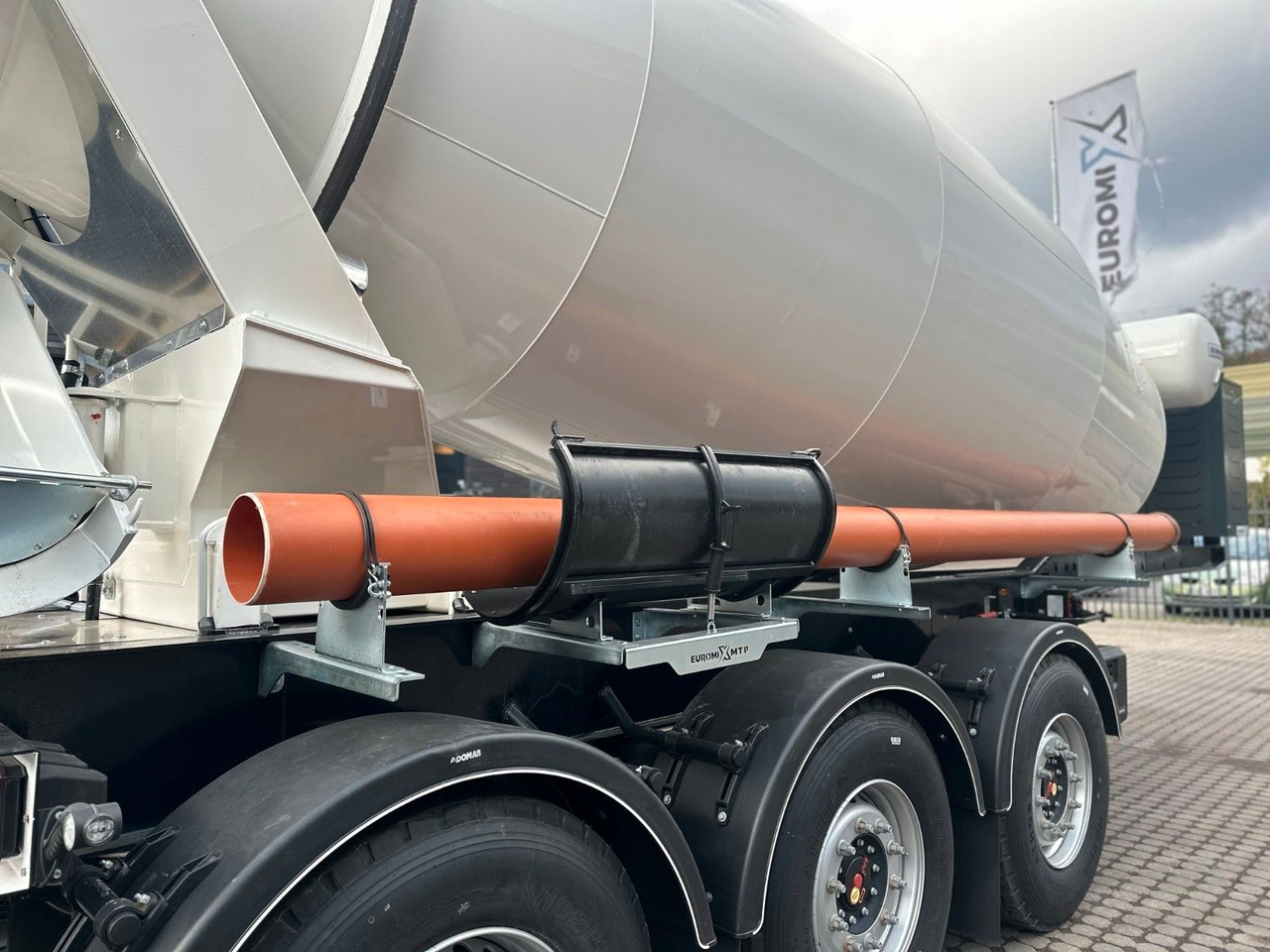 Truk pengaduk beton EUROMIX MTP - 12m³ Betonmischer-Auflieger: gambar 16