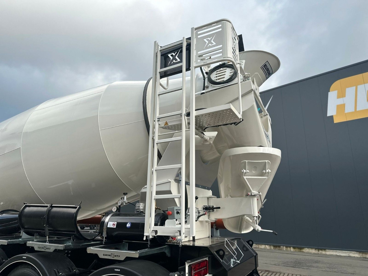 Truk pengaduk beton EUROMIX MTP - 12m³ Betonmischer-Auflieger: gambar 14