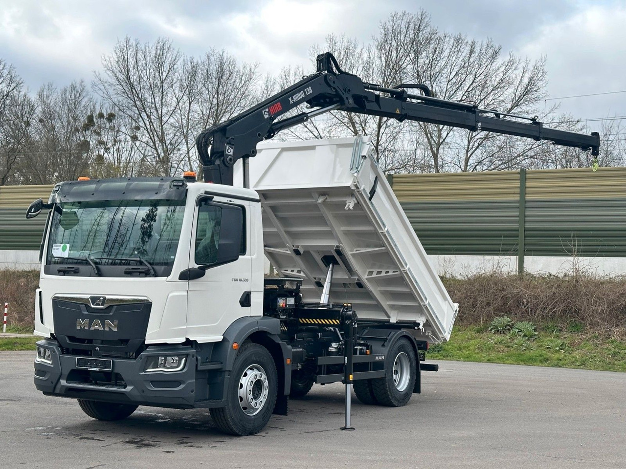 MAN TGM 18.320 4x2 Euro6e Hiab X-HiDuo 138DS-3 - Truk jungkit, Truk derek: gambar 1 MAN TGM 18.320 4x2 Euro6e Hiab X-HiDuo 138DS-3 - Truk jungkit, Truk derek: gambar 1