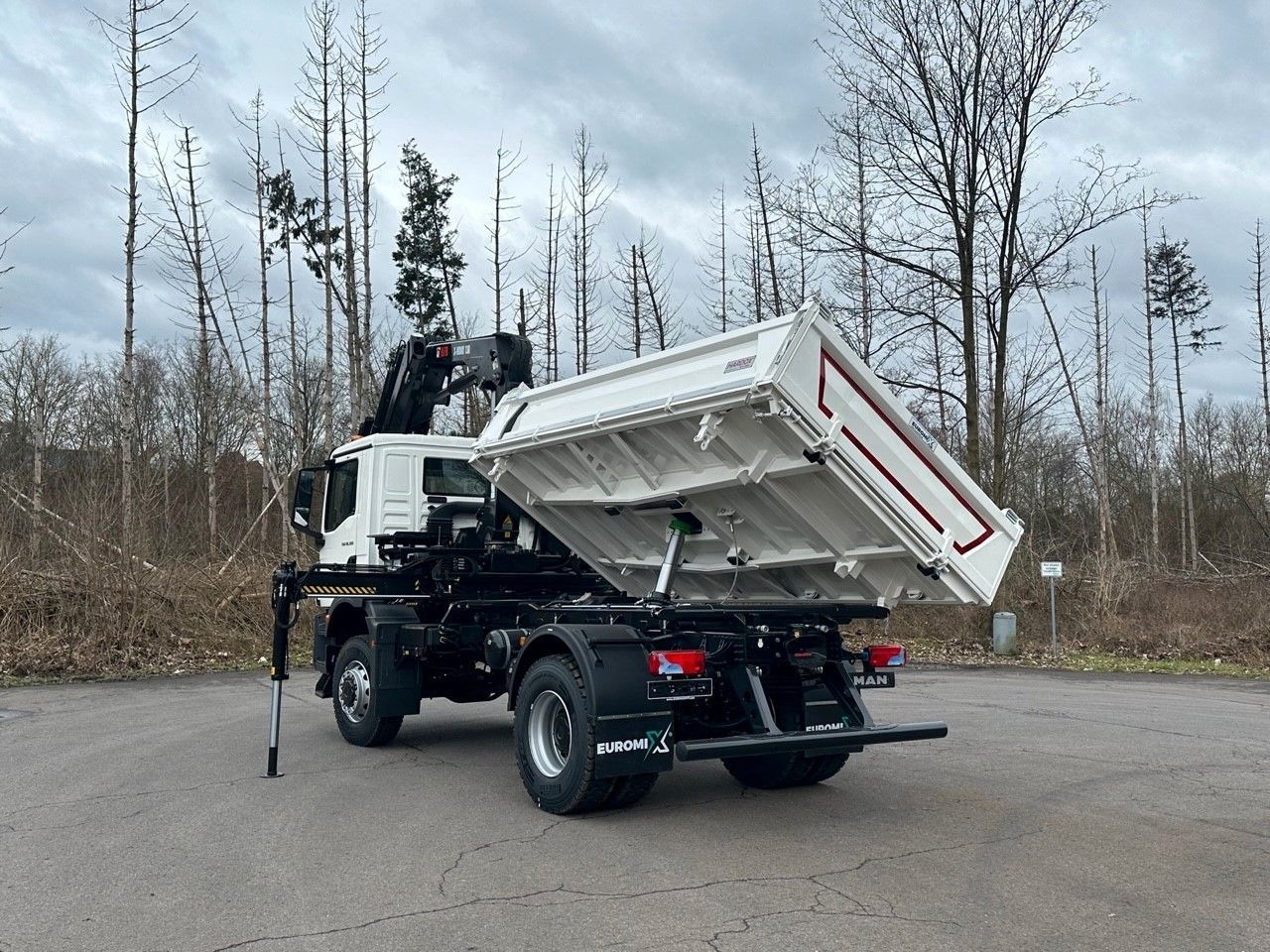 MAN TGM 18.320 4x4 Euro6e Hiab X-HiDuo 138DS-3 - Truk jungkit, Truk derek: gambar 3 MAN TGM 18.320 4x4 Euro6e Hiab X-HiDuo 138DS-3 - Truk jungkit, Truk derek: gambar 3