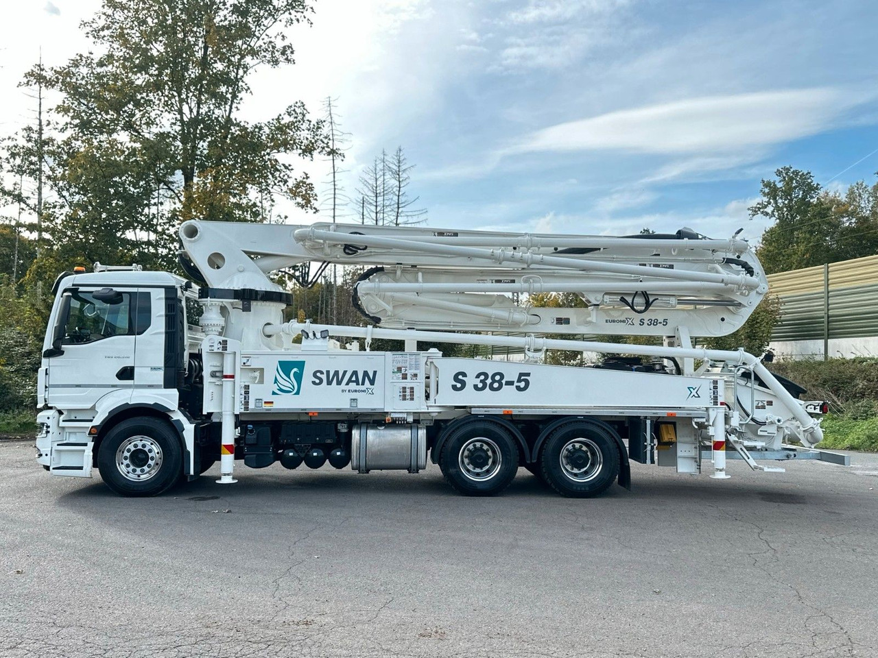MAN TGS 26.510 6x4 SWAN TSP 38-5 160RZ ( 38m ) - Truk pengaduk beton: gambar 3 MAN TGS 26.510 6x4 SWAN TSP 38-5 160RZ ( 38m ) - Truk pengaduk beton: gambar 3