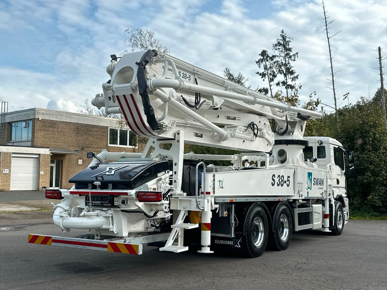 MAN TGS 26.510 6x4 SWAN TSP 38-5 160RZ ( 38m ) - Truk pompa beton: gambar 5 MAN TGS 26.510 6x4 SWAN TSP 38-5 160RZ ( 38m ) - Truk pompa beton: gambar 5