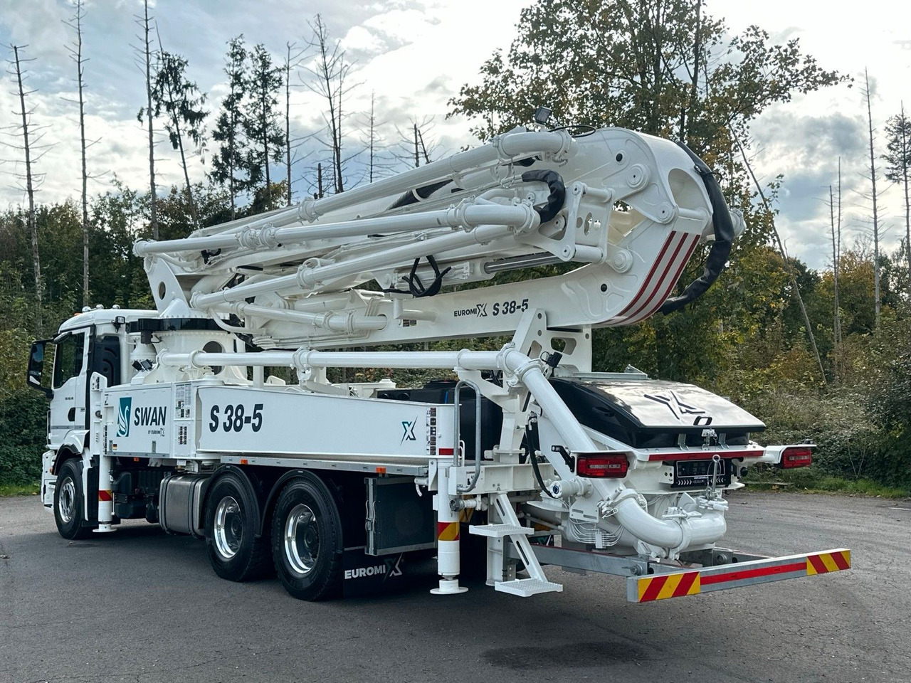 MAN TGS 26.510 6x4 SWAN TSP 38-5 160RZ ( 38m ) - Truk pompa beton: gambar 4 MAN TGS 26.510 6x4 SWAN TSP 38-5 160RZ ( 38m ) - Truk pompa beton: gambar 4