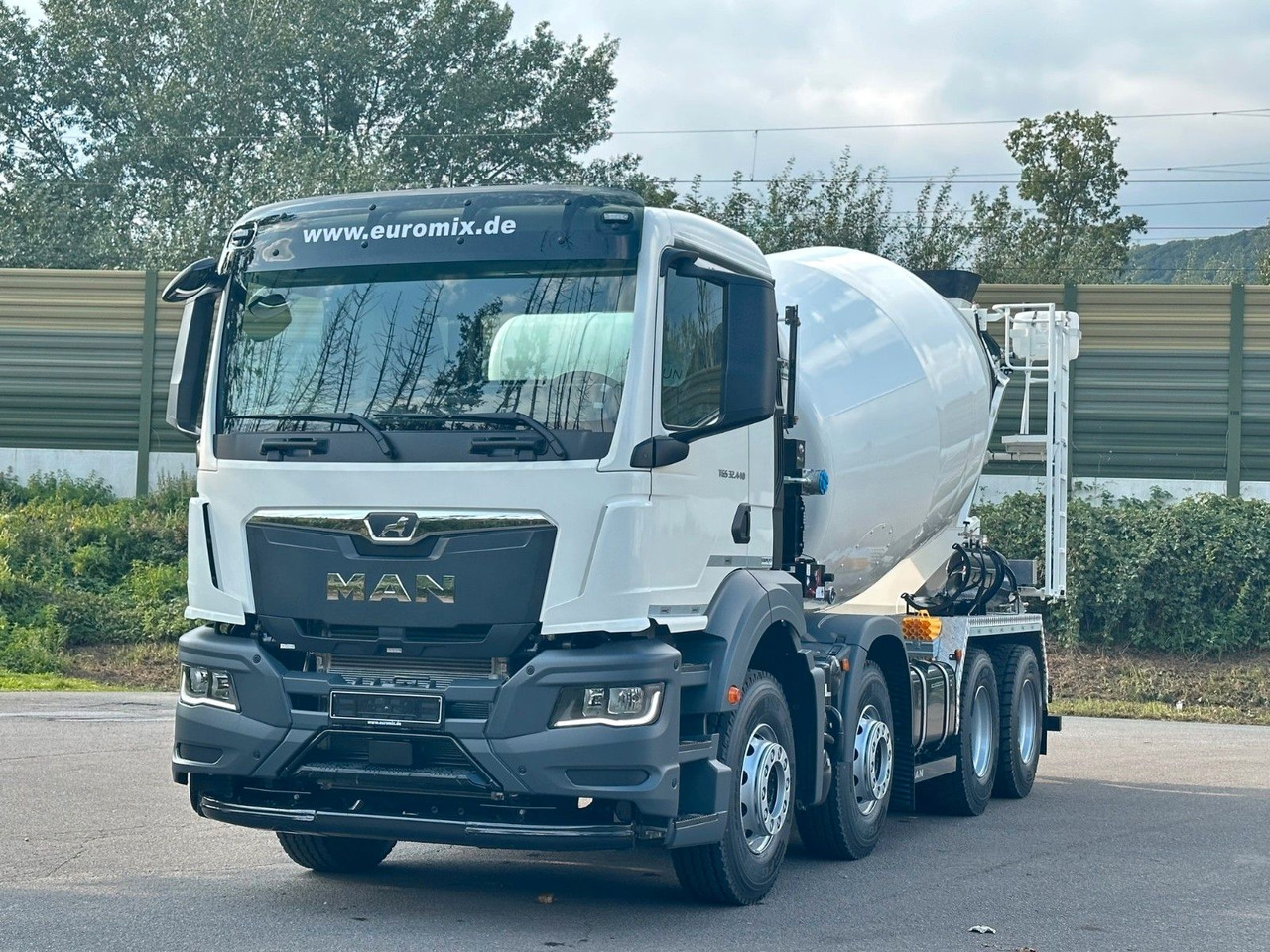 MAN TGS 32.440 8x4 / Euromix MTP EM 9 L - Truk pengaduk beton: gambar 2 MAN TGS 32.440 8x4 / Euromix MTP EM 9 L - Truk pengaduk beton: gambar 2