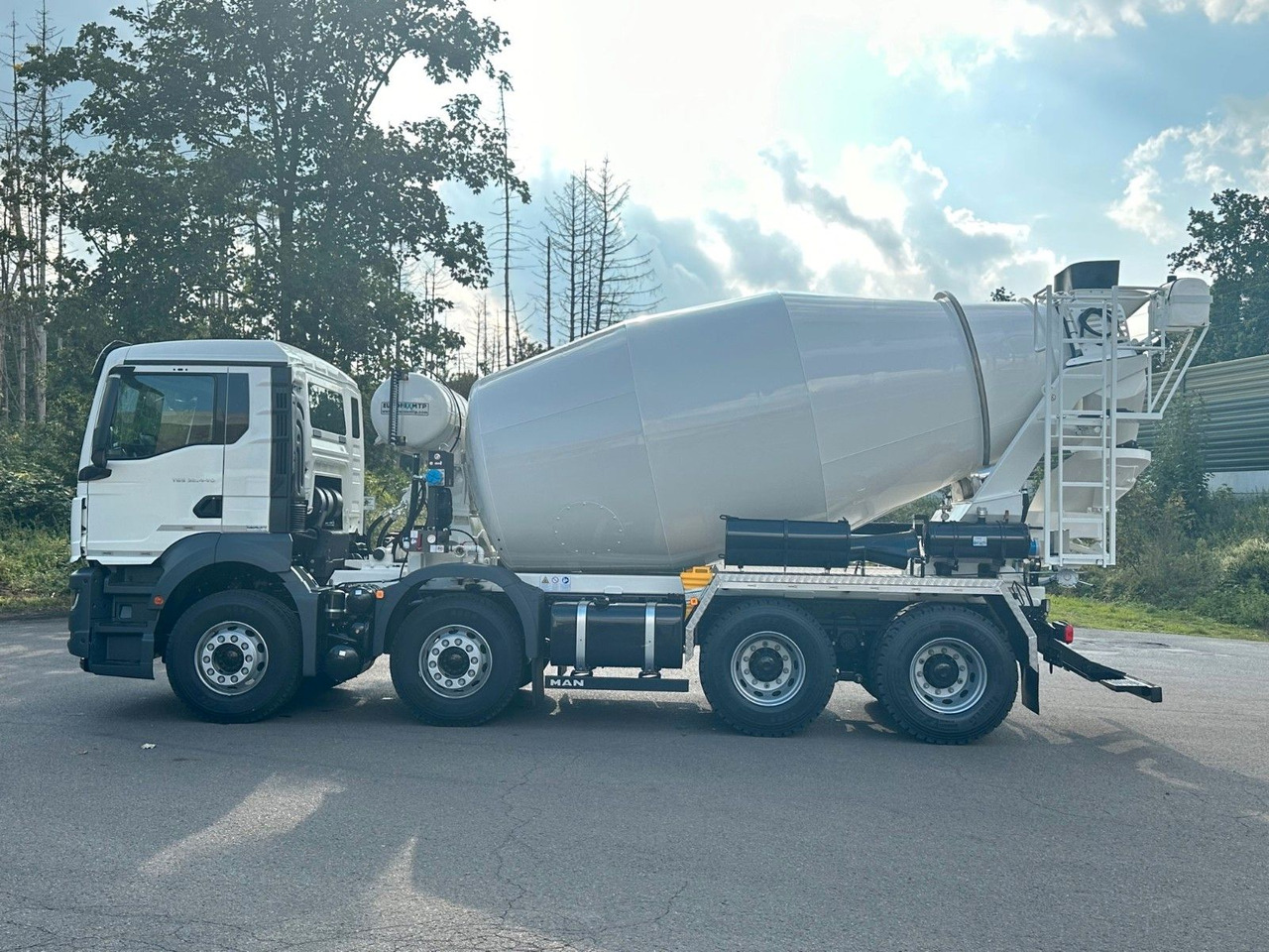 MAN TGS 32.440 8x4 / Euromix MTP EM 9 L - Truk pengaduk beton: gambar 4 MAN TGS 32.440 8x4 / Euromix MTP EM 9 L - Truk pengaduk beton: gambar 4