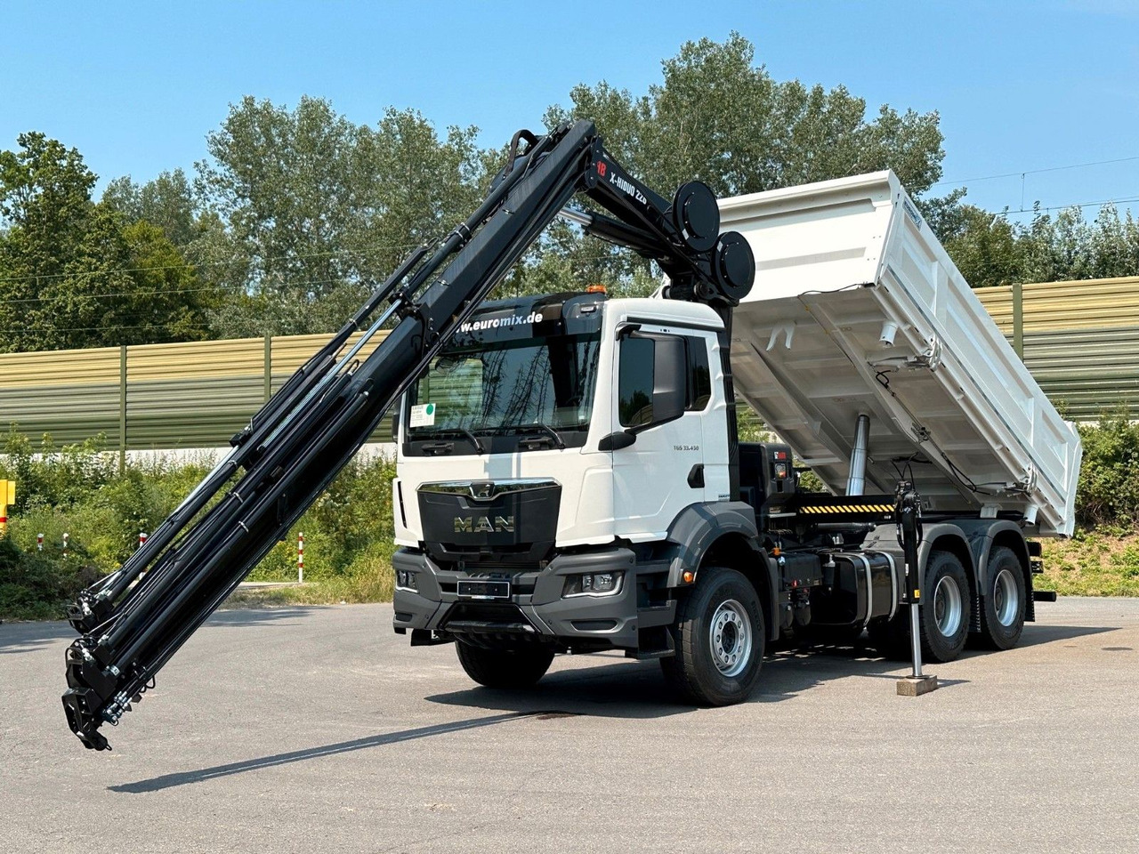 MAN TGS 33.440 6x4 /3-Seiten- Kipper / HIAB 228-6 - Truk jungkit, Truk derek: gambar 3 MAN TGS 33.440 6x4 /3-Seiten- Kipper / HIAB 228-6 - Truk jungkit, Truk derek: gambar 3