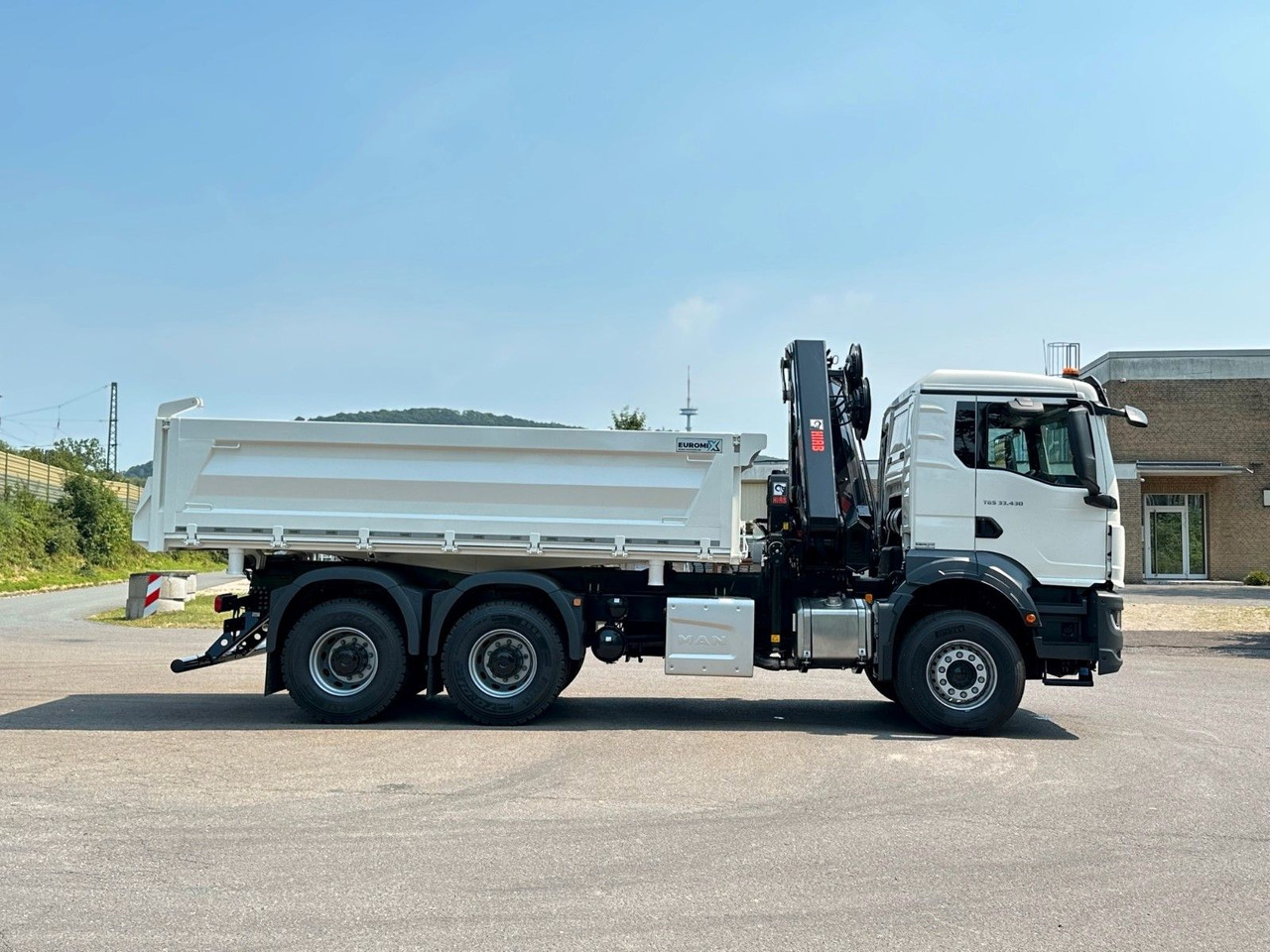 Truk jungkit, Truk derek MAN TGS 33.440 6x4 /3-Seiten- Kipper /  HIAB 228-6: gambar 14