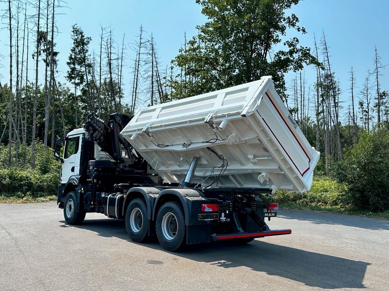 Truk jungkit, Truk derek MAN TGS 33.440 6x4 /3-Seiten- Kipper /  HIAB 228-6: gambar 19